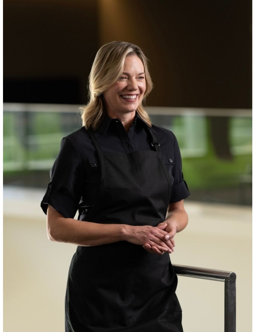 Black Apron w/Two Pockets