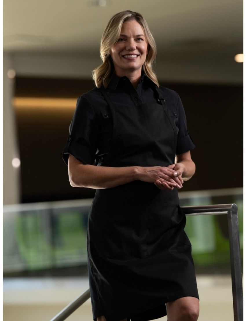 Black Apron w/Two Pockets