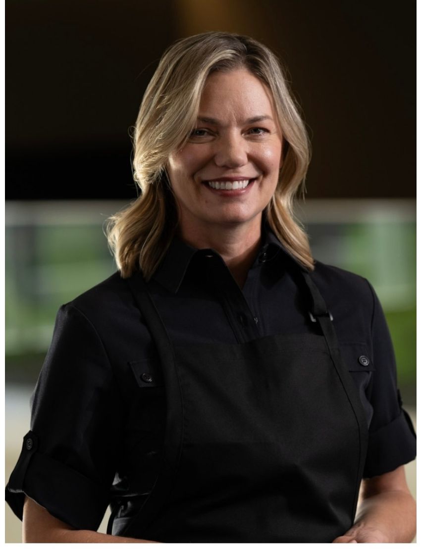 Black Apron w/Two Pockets